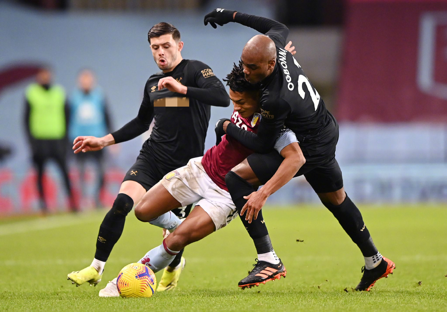 用呐喊與指 用呐喊與指